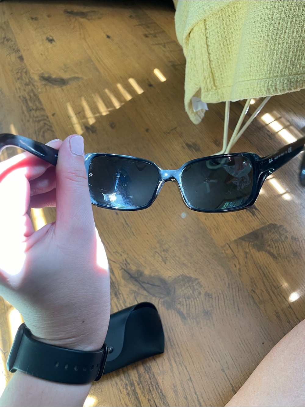 Ray-Ban Black Gloss Wrap Sunglasses with Black Case - Picture 4 of 6